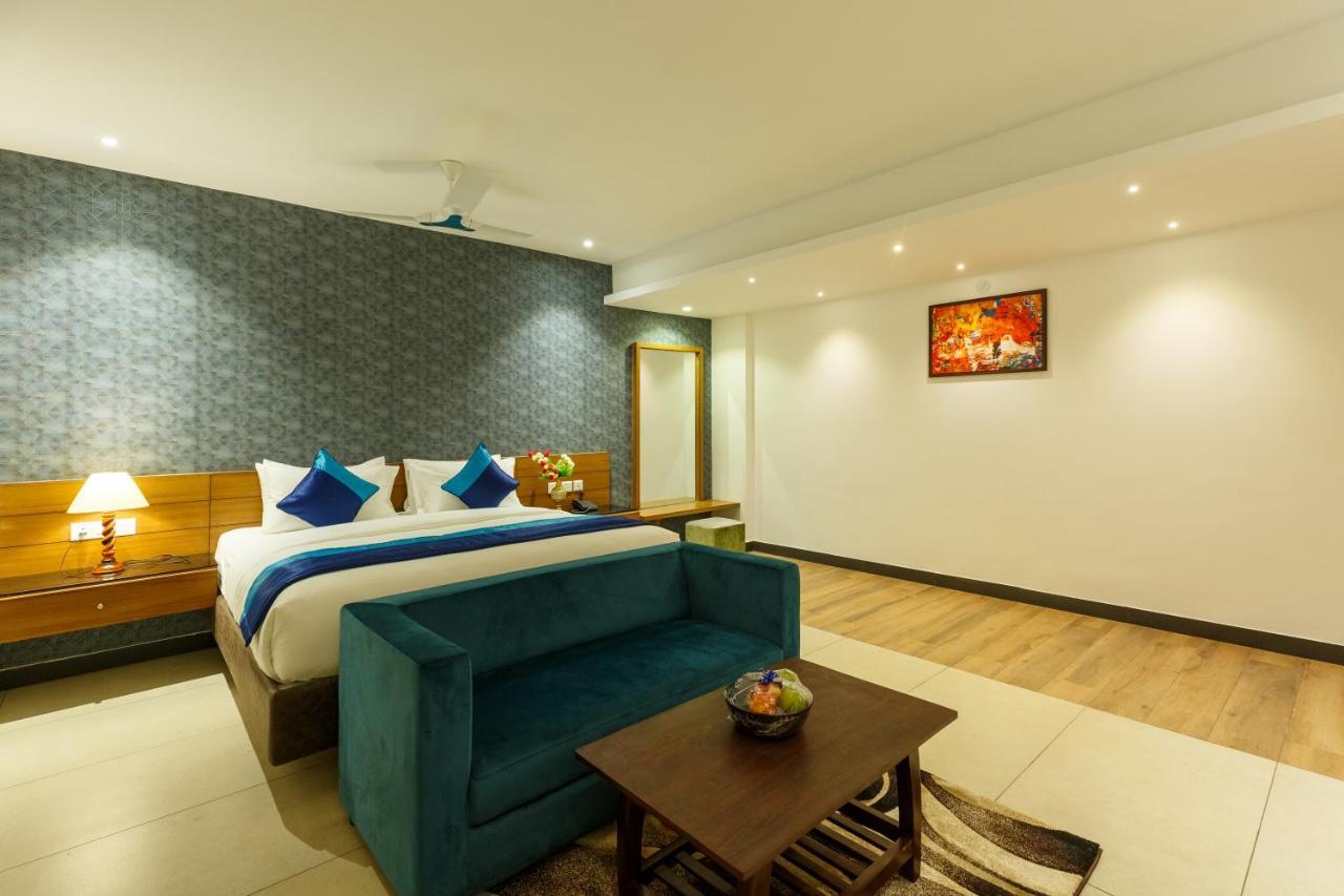 Royal Ace Boutique Hotel Bangalore Exterior foto
